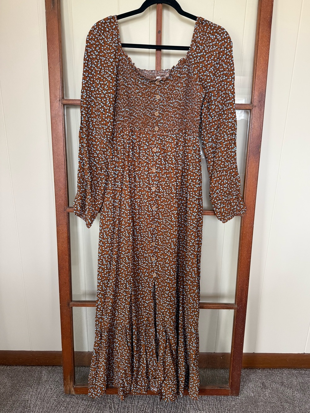 Dokotoo NWOT Brown Floral Smocked Long-sleeve Maxi Dress Boho Flowy - Medium - Picture 3 of 8